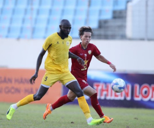 Hai cựu vương V.League nguy cơ không được đá sân nhà