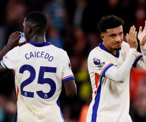HLV Chelsea ngầm chê Ten Hag không biết cách dùng Sancho