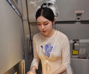 Chị Hằng thị phi nhất Việt Nam: Nổi tiếng sau 1 đêm, từng stress đến mất ngủ vì tin đồn nhạy cảm