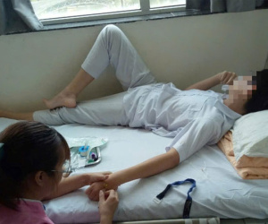 Hàng loạt học sinh bị ngộ độc nghi uống trà sữa