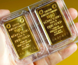 Giá vàng miếng SJC tăng vọt lên 82 triệu đồng/lượng