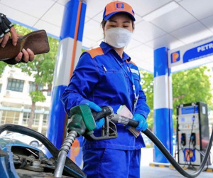 Giá xăng ngày mai sẽ đảo chiều tăng sau khi lao dốc?