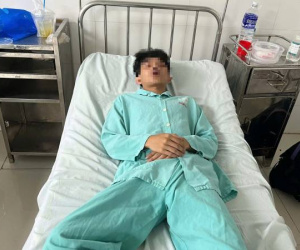Một học sinh cấp 3 bị đánh hội đồng trước cổng trường ở Bình Phước