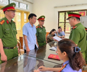 Khởi tố nguyên Phó Chủ tịch xã lập khống hồ sơ cấp 'sổ đỏ' cho vợ