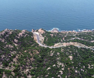 Thi thể nam du khách rơi xuống biển khi chụp ảnh ở Ninh Thuận bị trôi xa 150m