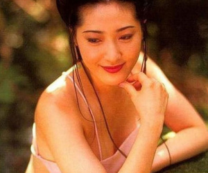 'Bom sex' Dương Tư Mẫn: Phát hiện u ác tính, lặng lẽ từ giã showbiz