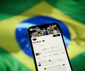 Elon Musk khuất phục trước Brazil