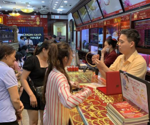 Mua vàng nhẫn cất két, không ngờ lãi đậm