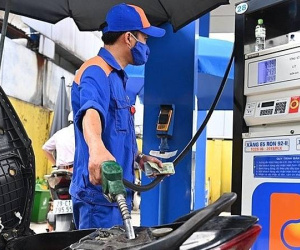 Giá xăng ngày mai sẽ tăng mạnh?