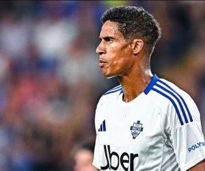 Trung vệ Raphael Varane cân nhắc treo giày vĩnh viễn