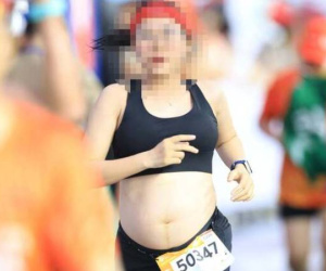 Mẹ bầu 29 tuần ở Bắc Giang chạy Marathon gây tranh cãi nảy lửa, bác sĩ nói gì?