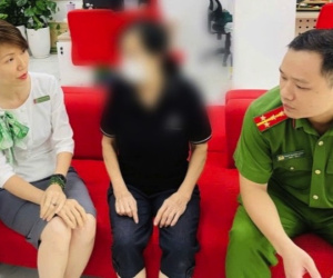 Người phụ nữ ở Hà Nội mất tiền vì chiêu lừa tặng quà dịp 20/10