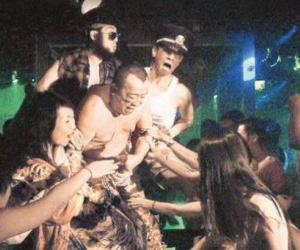 Showbiz có 1 ông trùm tình dục đáng sợ chả kém Diddy, lợi dụng cảnh nóng cưỡng hiếp bạn diễn ngay trên phim trường