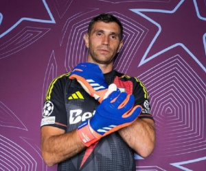 Tuyển Argentina tổn thất nặng vì ‘trò hề’ của Emiliano Martinez