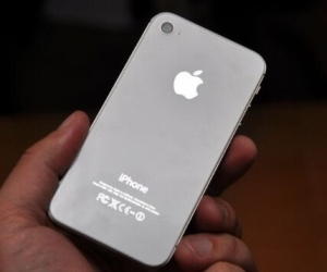 Sau 10 năm bị khóa, một chiếc iPhone 4S cuối cùng đã được mở khóa