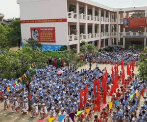Phụ huynh phản ánh con bị bắt nạt sau khi tố cô giáo xúc phạm học sinh ở Ninh Bình: Hiệu trưởng nói gì?