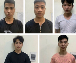 Nhóm 15 thanh niên giả danh thầy tu để bán thuốc nam với giá 'cắt cổ'