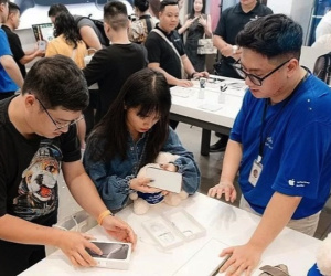 iPhone 16 'cháy hàng' tại Việt Nam, doanh thu ngày đầu tiên đạt 1,1 nghìn tỷ đồng
