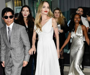 Pax Thiên tháp tùng Angelina Jolie