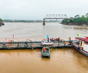 Lý do cầu phao Phong Châu tạm dừng hoạt động