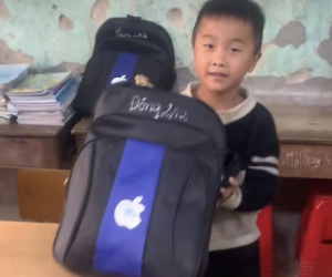 Món quà đầy ý nghĩa và hết sức đáng yêu của em bé dành cho cô giáo của mình khiến cư dân mạng vô cùng cảm động