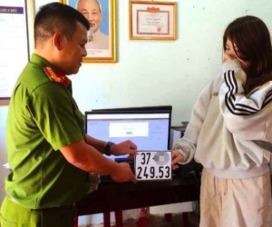 Cô gái ở Nghệ An suýt khóc khi bấm trúng biển số... '49.53'