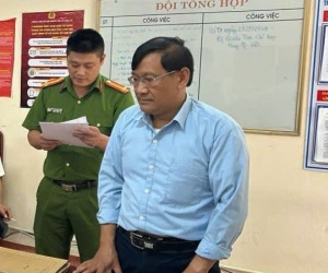 Bắt tạm giam một cán bộ ban quản lý rừng phòng hộ