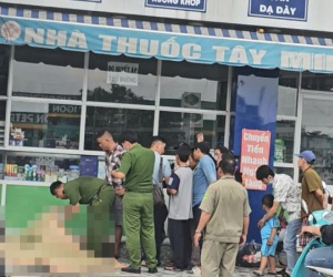 Người đàn ông gục chết trước tiệm thuốc tây ở TPHCM