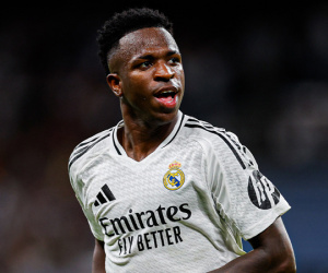 Hạ ‘Tàu ngầm vàng’, Real Madrid san bằng điểm số với Barca