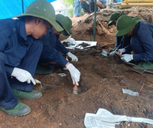 Tin mới vụ đào móng xây nhà phát hiện hố chôn tập thể nhiều hài cốt