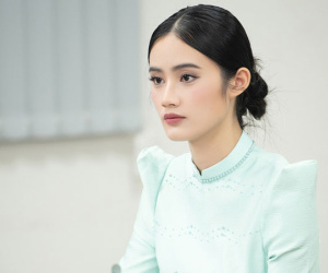 Hoa hậu Ý Nhi bất ngờ xuất hiện tại sự kiện