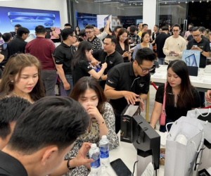 Sau 1 tuần mở bán tại Việt Nam, có lắm người khen kẻ chê, iPhone 16 thật sự 'cháy hàng' hay 'ế ẩm'?
