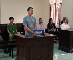 Vợ ngoại tình với phó hiệu trưởng, chồng chém tình địch trọng thương