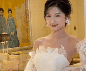 Nàng Mơ diện váy cưới khiến hơn 400 nghìn người ngẩn ngơ, bất ngờ với cách Ông Bố Điên 'flex' con gái rượu
