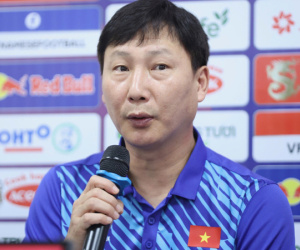 HLV Kim Sang Sik: Tuyển Việt Nam sẽ thắng Ấn Độ