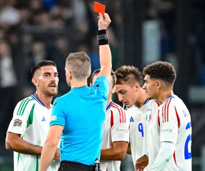Italy đánh rơi chiến thắng vì chơi thiếu người