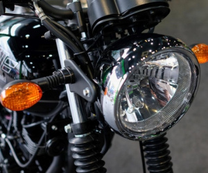 'Vua côn tay' 175cc bất ngờ giảm đậm gần 10 triệu đồng: Thiết kế đậm nét cổ điển, trang bị vượt Honda Winner X và Yamaha Exciter