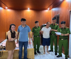 Bí ẩn những vật thể bay xuyên đêm trên cánh đồng Đình Bảng