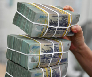 Gửi tiết kiệm, nên chọn lĩnh lãi đầu kỳ hay cuối kỳ để hưởng lãi suất cao?