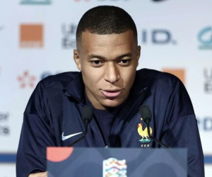 HLV Deschamps bênh vực Mbappe trước làn sóng chỉ trích