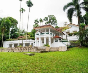 Căn nhà 6.000 tỷ đồng đã rao bán hai lần nhưng chẳng ai mua