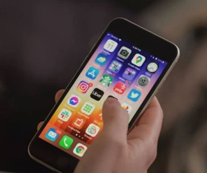Smartphone nhỏ gọn có chip A15 mạnh ngang iPhone 13 Pro Max: Camera xóa phông đỉnh cao, giá bán cực rẻ