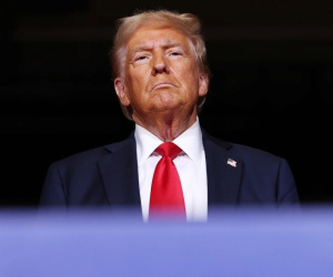 Ông Trump gọi thành viên đảng Dân Chủ là 'kẻ thù bên trong'
