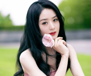 Triệu Lệ Dĩnh bị mỉa mai khắp MXH vì 'thiếu văn hoá'