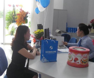 Bất ngờ nắm giữ 79 triệu cổ phiếu, Vietcombank trở thành cổ đông lớn thứ 2 tại Eximbank