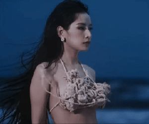 Đẹp, giỏi, nhạc hay nhưng hát chưa đã tai - đó là Chi Pu!