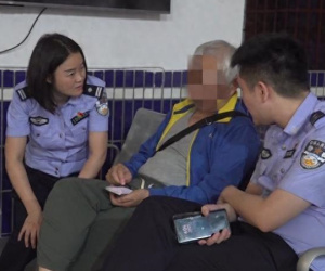 Nhận tin báo, ông lão 70 tuổi chi 8 tỷ đồng mua vàng rồi nói giao cho cảnh sát: Một tháng sau băng nhóm tội phạm bị bắt giữ