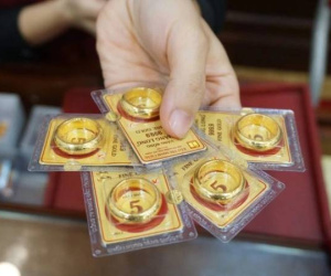 Vàng nhẫn tăng dựng đứng, lập kỷ lục mới