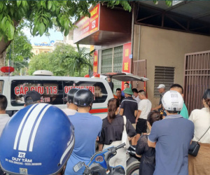 Xe bán tải húc vào nhà dân, 1 người tử vong