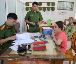 Thiếu phụ xinh đẹp tạo 'phông bạt' lừa hơn 43 tỉ đồng của nhiều người